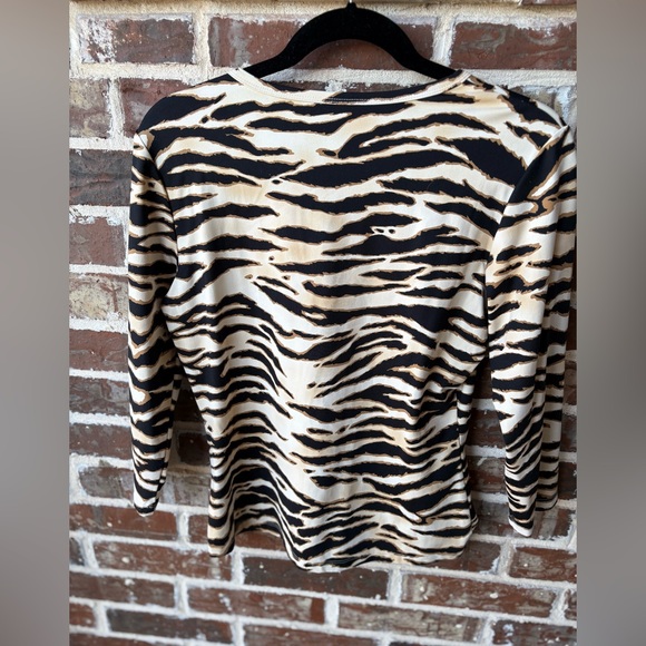 J. McLaughlin Animal Print Three-Quarter Sleeve Top Size Medium - Picture 2 of 9